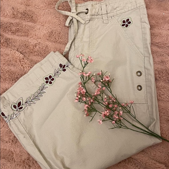 Basic Editions Vintage Embroidery Cargo 